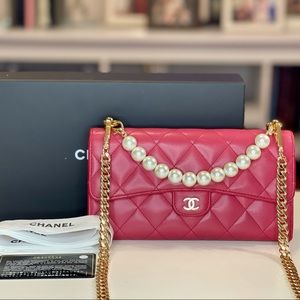 Auth Chanel Classic Flap Wallet on a Chain